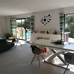 Avec Piscine Au Calme Vue Villa