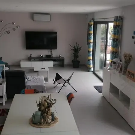 Avec Piscine Au Calme Vue Villa *